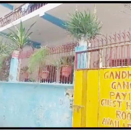 Gandhi Ganaga Guest House Varanasi Bagian luar foto